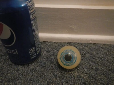 Globo ocular bola hinchable promocional Marvel Comics original pecado brilla en la oscuridad Foto 1 de 2