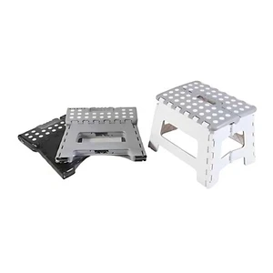 SGABELLO PIEGHEVOLE PLASTICA PORTATILE DA VIAGGIO ANTISCIVOLO CAMPEGGIO CUCINA - Foto 1 di 7