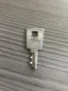 Vintage LADY BALTIMORE CO. Luggage Suitcase Key BL Co. - Picture 1 of 6