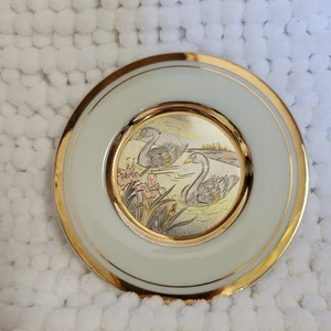 Art of Chokin 24k Gold Gold Rand dekorative Platte zwei Schwäne auf Wasser Blumen 4" - Bild 1 von 4