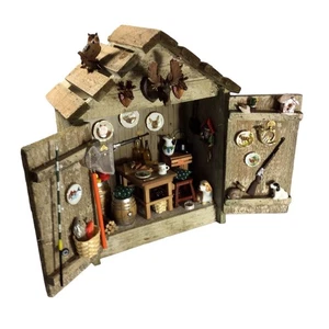 Dolls House Hunting Lodge (RP17302) - 1:12 Scale Miniatures | Minimum World - Picture 1 of 5