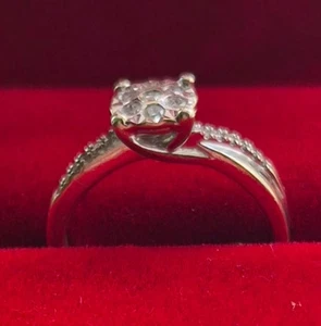 9ct White Gold Engagement Ring, Preloved Hallmark. Can Be Resized(Size J) - Picture 1 of 5