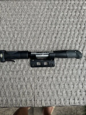 Beto Mini Bomba Bicicleta Bicicleta Reversible PRESTA SCHRADER 2 Vías Bomba Aleación CMP-008 Foto 1 de 4