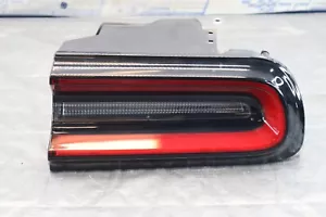 15 16 17 DODGE CHALLENGER SRT HELLCAT 6.2L OEM PASSENGER REAR TAIL LIGHT #1511 - Bild 1 von 6