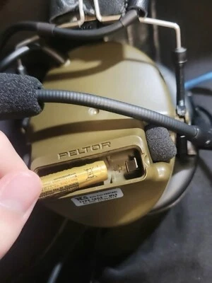 3M Peltor Comtac III C3 Headset TCA AGC Tech. Active Noise Cancellation Earphone - Image 1 of 4