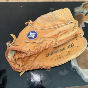 Spalding Supreme XS 13.5 inch RH Throw Softball Glove 42-209 - Picture 1 of 11