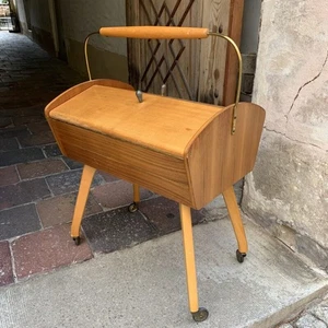 Nähkästchen Midcentury 50er 60er 70er Jahre vintage Holz Nähtisch Nähkorb alt - Picture 1 of 6