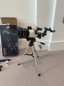 F30070M Astronomical Telescope with Tripod H11 G71 - Picture 1 of 2