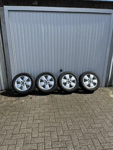 Mini  „F56“ Alufelgen 15 zoll mit Winterreifen - Bild 1 von 8