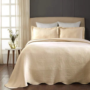 Celtic Circles Scalloped Bedspread Set, 100% Cotton Jacquard Matelasse Bedding - Picture 1 of 41