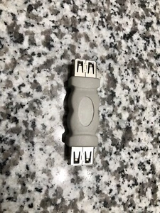 USB 3.0 Type A Female to Female Adapter Coupler Gender Changer Connector - Picture 1 of 1