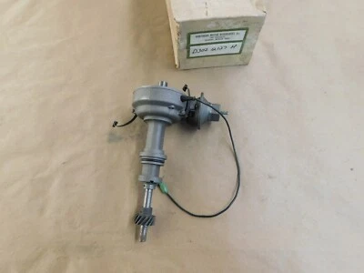 NOS OEM Ford R/M 1973 Mustang Maverick 302ci Distributor 73 1974 Torino Ranchero - Image 1 of 4