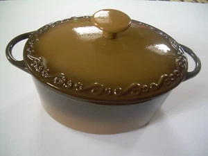 TECHNIQUE Brown Fade Cast Iron Enamel Small Oval Dutch Oven 8x6x4~exc cond - Picture 1 of 4
