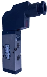 KONAN  454S202C-J1 5/2-Way 1/4" Pneumatic Directional Valve 110V AC - Picture 1 of 4