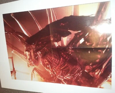 Aliens Poster #62 Queen Alien - Amazing James Cameron Creation H.R. Giger - Image 1 of 4