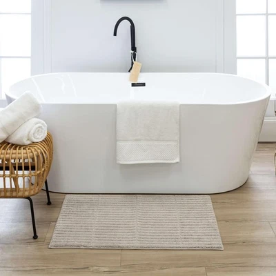 Tapete de banho Sanctuary casual bege sólido 2' X 3' 4" tapete de banheiro máquina de lavar - Imagem 1 de 4