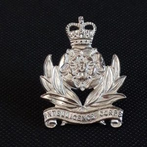 Intelligence Corps Officers Silver Plate Service Dress Cap badge J R Gaunt Used - Picture 1 of 17