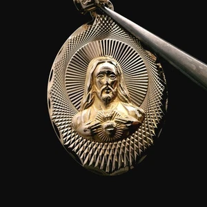 14KT Yellow Gold Religious Jesus Pendant/Charm – 3.58g (2.30 DWT) - Picture 1 of 11