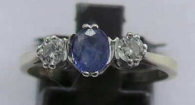 Anillo de diamantes y zafiros de oro de 9 quilates Foto 1 de 4