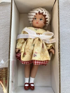 Effanbee Tonner Wee Patsy Apples For Grandma 5" Vinyl Doll Vintage NRFB - Picture 1 of 9