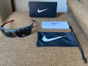 Men's Nike EV1032-010 Traverse Sunglasses Matte Anthracite Grey Max Optics Lens - Picture 1 of 10