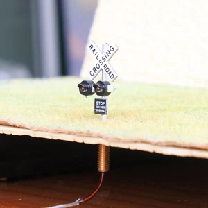 2 x N scale model grade crossing signal light LED made + 1 flasher board #csnSL6 - Picture 1 of 9