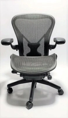 Herman Miller Aeron 网眼椅 中号 B 完全可调姿势 适合黑色网眼布 — 第 1/2 张图片