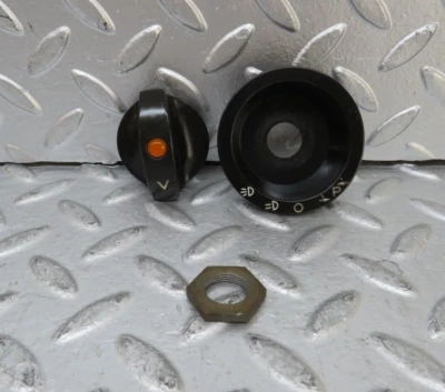 ⚙26162⚙ Mercedes-Benz W116 450SE Headlight Switch Black Collar And Knob - Image 1 of 4