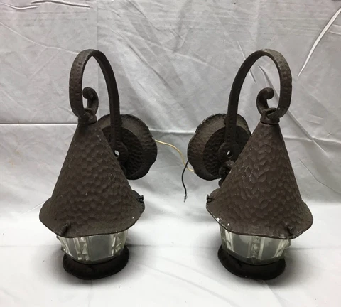 VTG Pair Aluminum Mission Peaked Porch Wall Sconces Glass Light Fixtures 749-23B Cover