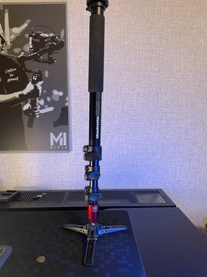 Manfrotto XPRO 4-Section Fluid Video Monopod - MVMXPRO500 - Image 1 of 3