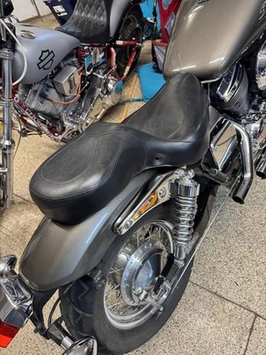 Assento Mustang para 01-07 Honda Shadow VT750 Spirit - Imagem 1 de 3