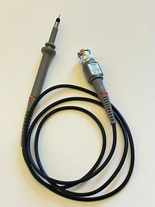 TEKTRONIX P6060 PASSIVE SCOPE PROBE 60MHz X1 X10 WITH 1M CABLE AE1W99 - Picture 1 of 4