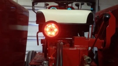 371461R92 LED red/ white combo light bulb IH 706 1466 1256 806 1456 1066 856  — 第 1/3 张图片