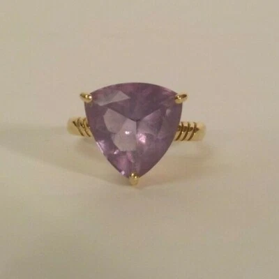 Anillo de oro de 14 K y anillo de amatista de corte triangular, tamaño 8,5, 4,7 gramos Foto 1 de 4
