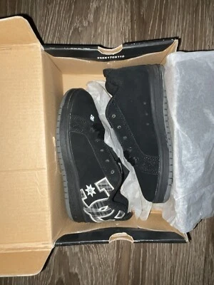 Zapatos DC para niños talla 13 Foto 1 de 4