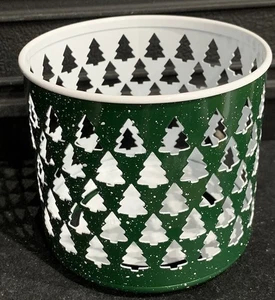 Bath & Body Works Weihnachtsbaum Motiv großer 3-Docht Kerzenhalter grün - Bild 1 von 6