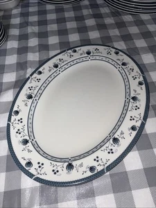 ROYAL DOULTON TC1017 CAMBRIDGE 13" OVAL SERVING PLATTER BLUE FLOWERS & BLUE BAND - Picture 1 of 11