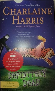 Definitely Dead (Sookie Stackhouse/True Blood, Book 6) - GOOD - Foto 1 di 4