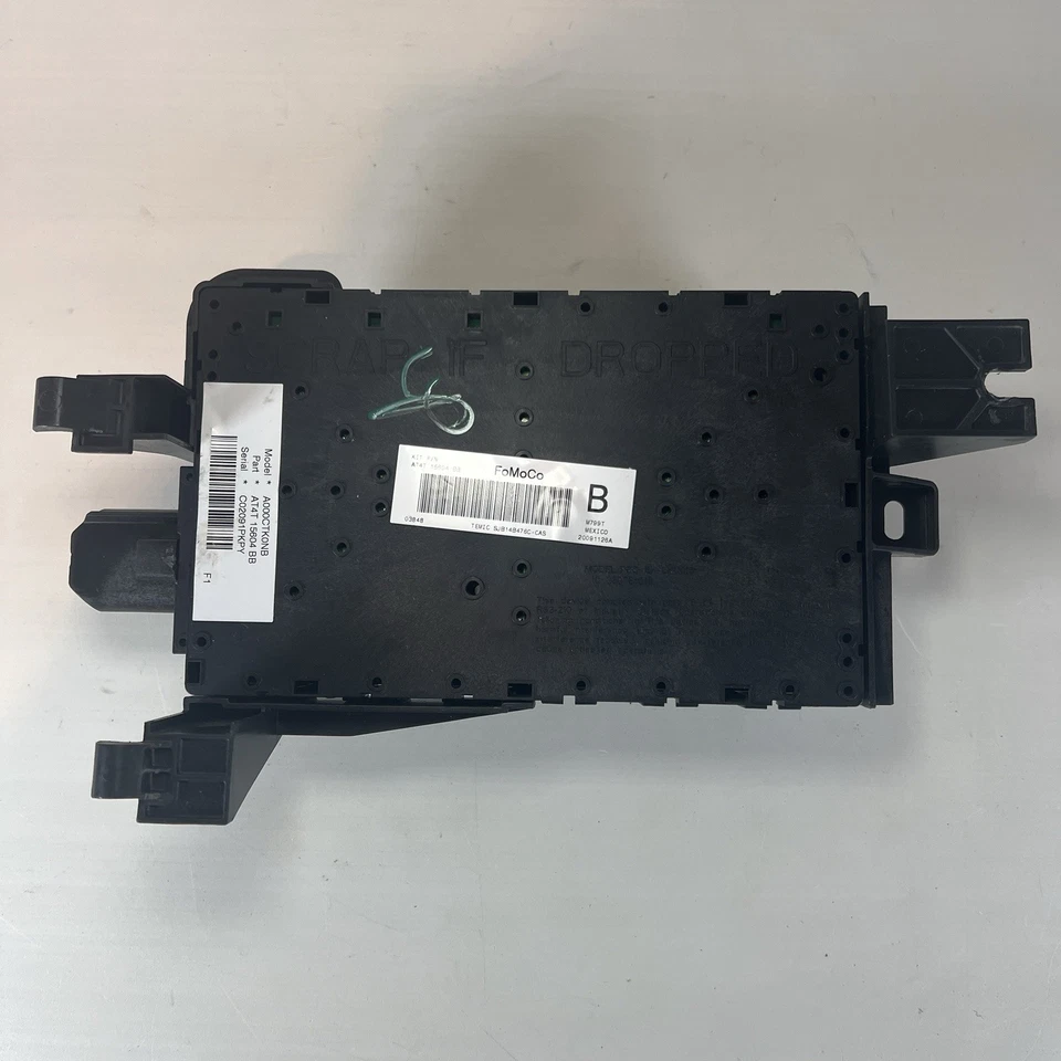 Módulo de control de carrocería Ford Edge Lincoln MKX 2008-2010 BCM caja de fusibles AT4T15604BB OEM Foto 1 de 4