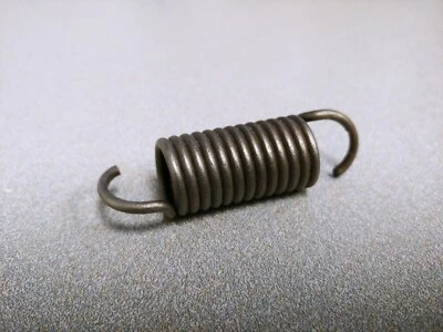 NICE USED GENUINE PORSCHE 356A 356B 356C 356SC CLUTCH RETURN SPRING 1959-65 - Изображение 1 из 2