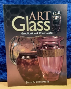 Art Glass: Id & Price Guide; John Shuman; Krause; 2003; pb; EX - Picture 1 of 2