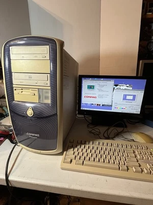 Vintage Compaq Presario 7000 Computer PC AMD Slot A 900Mhz RARE Posts No HD Dos - Bild 1 von 4