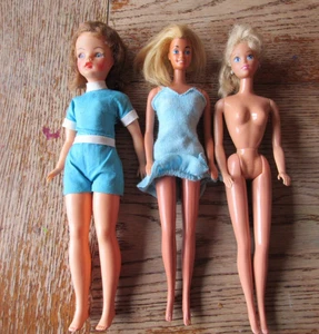 Vtg 60s Tammy Doll Ideal Toy Corp BS-12 Romper & 2 - 1966 Mattel Barbies - Picture 1 of 3