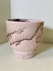 Rosa Slip Rosshaar Raku Keramik Vase 3-3/4" hoch Vintage Studiokeramik, signiert - Bild 1 von 5