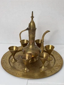 Juego de té turco otomano de latón grabado de 8 piezas - Imagen 1 de 7