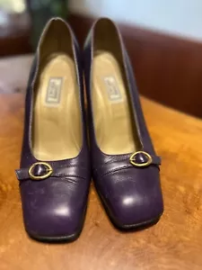 SALE Vintage Gianni VERSACE Square Toe Purple Leather Heels - Picture 1 of 17