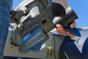 Turning Point Hustler Right Hand - Aluminum Propeller 3-Blade 14.25" x 23 Pitch - Picture 1 of 3