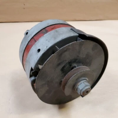 捷豹 XJ12 XKE E 型系列 3 V12 B.U.T.E.C. Alternator 851021 A7/1A 60 安培 — 第 1/4 张图片