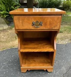 Ethan Allen Baumritter Heirloom Nutmeg Maple Nightstand #10-5046 Side Table - Picture 1 of 8