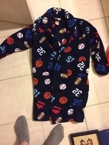 Boys 8/10 Urban Pipeline Microfleece Printed Sports Theme Robe Size Medium - Picture 1 of 3